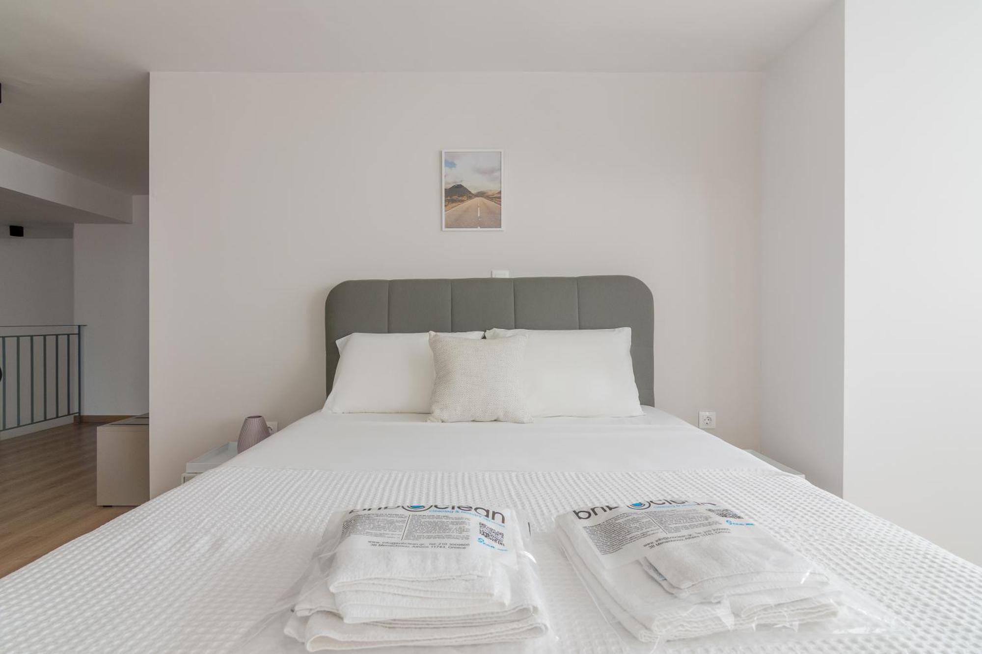 Leochares Lifestyle Apartments - Self Check-In Athens Room photo